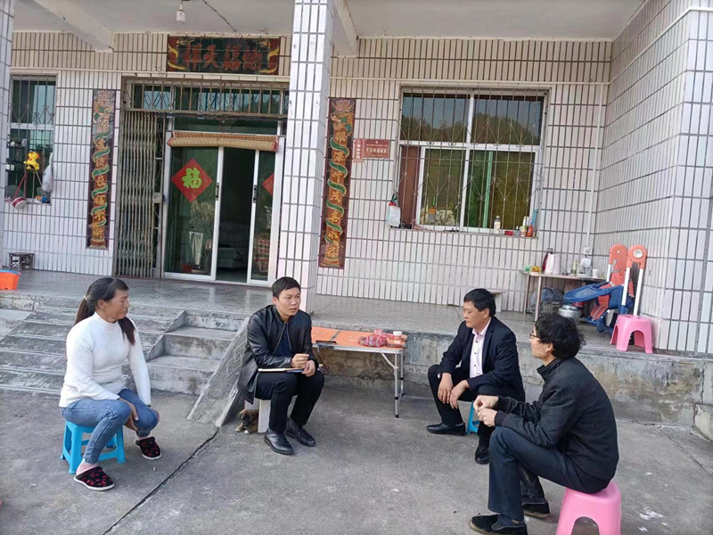 1 入户宣传.jpg