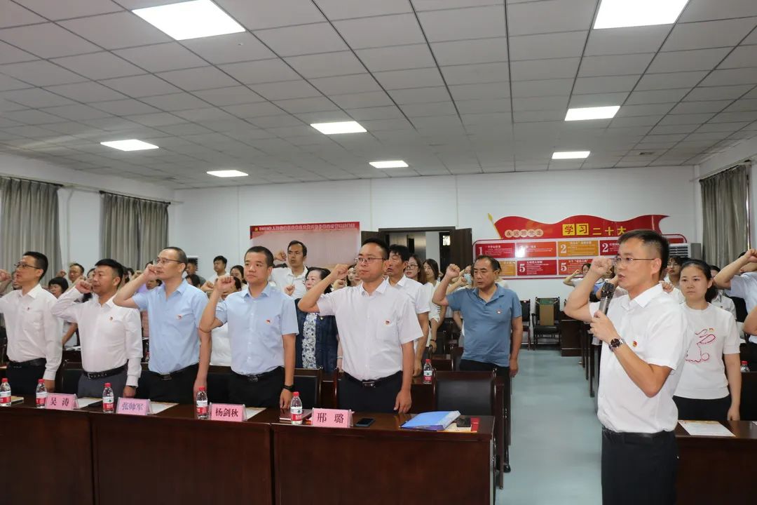 1-230F2193641Q1.jpg